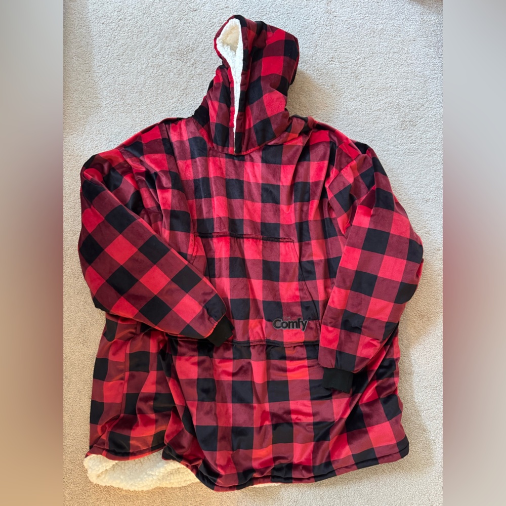 Red and Black Plaid Comfy Wearable Blanket